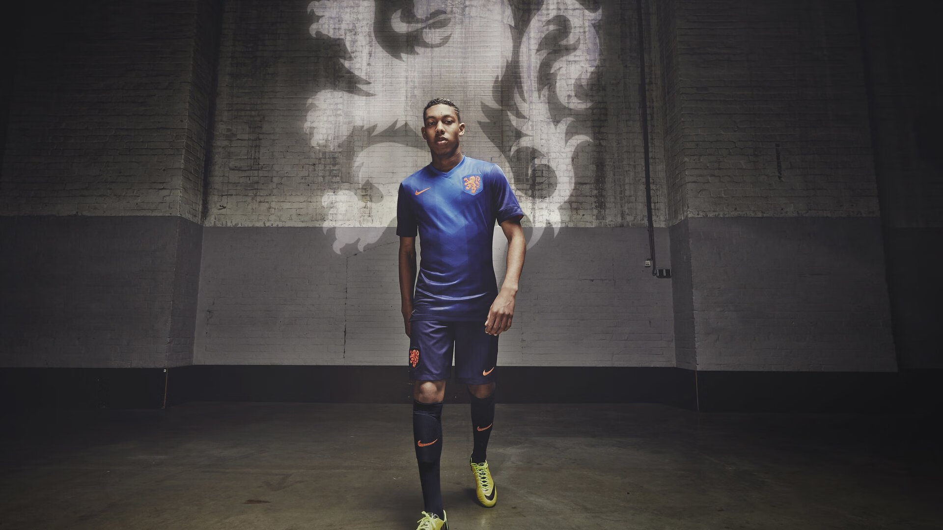 米兰体育app下载安装-意甲球队视频分析技术提升防守协同效率的案例，意甲进球效率